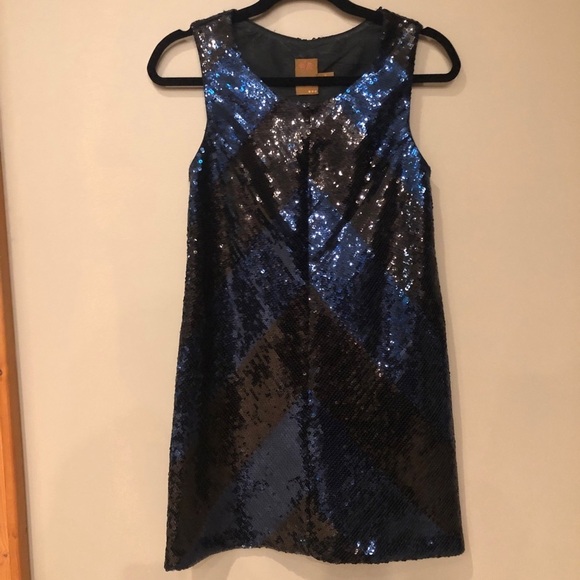 Ali Ro Black & Blue Sequin Sleeveless Shift Dress Size 6 Swiftie Reputation Era - Picture 2 of 9